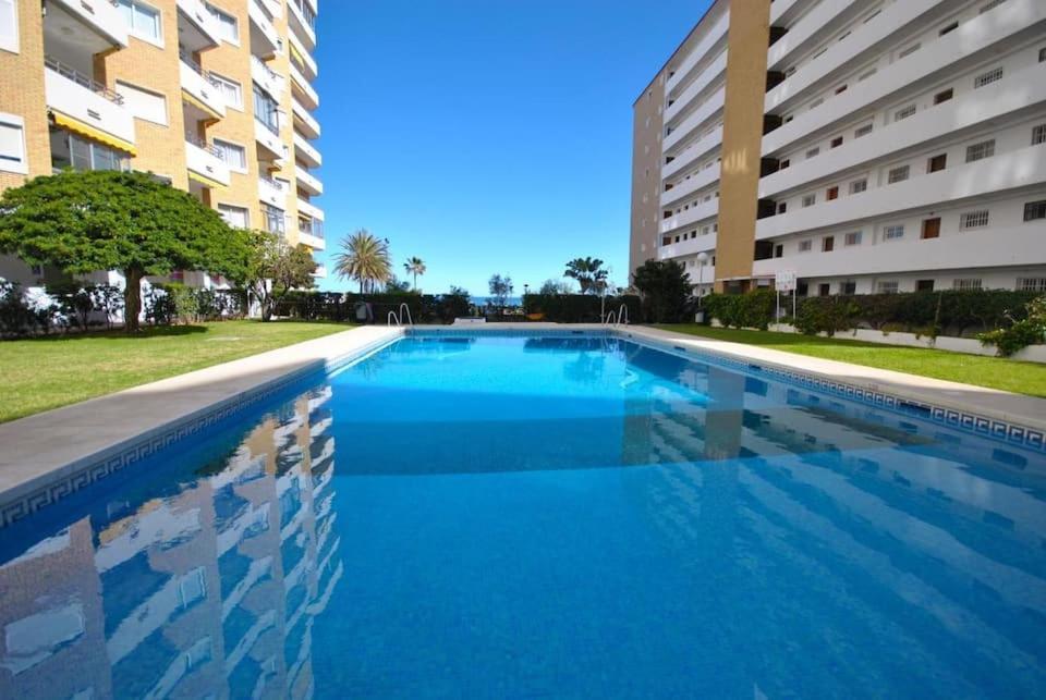 Fuengirola Los Boliches Ronda 3 Vistas Al Mar Paseo Maritimo At The Promenade With Sea Views Appartement Buitenkant foto